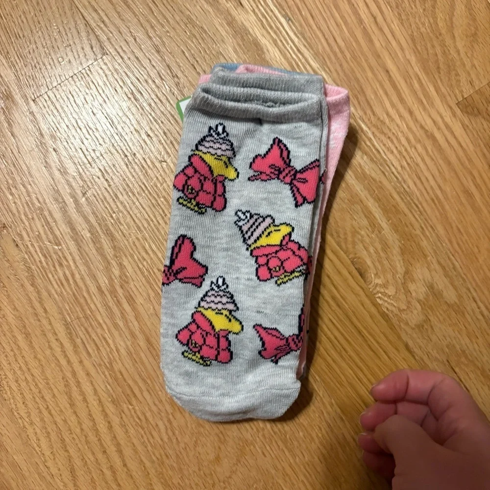 Peanuts Snoopy Winter Christmas Blue Pink Socks NEW Puffer Coat Charlie Brown